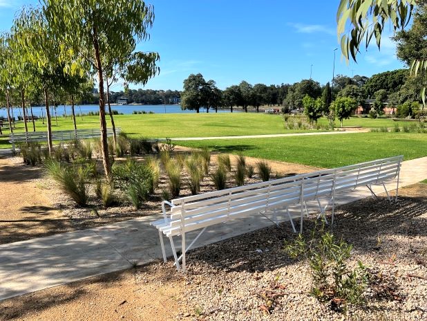 EM122-A DDA - Custom Garden Seat - 4m L, powder coated aluminium battens - Callan Park, Greater Sydney Parklands.JPG